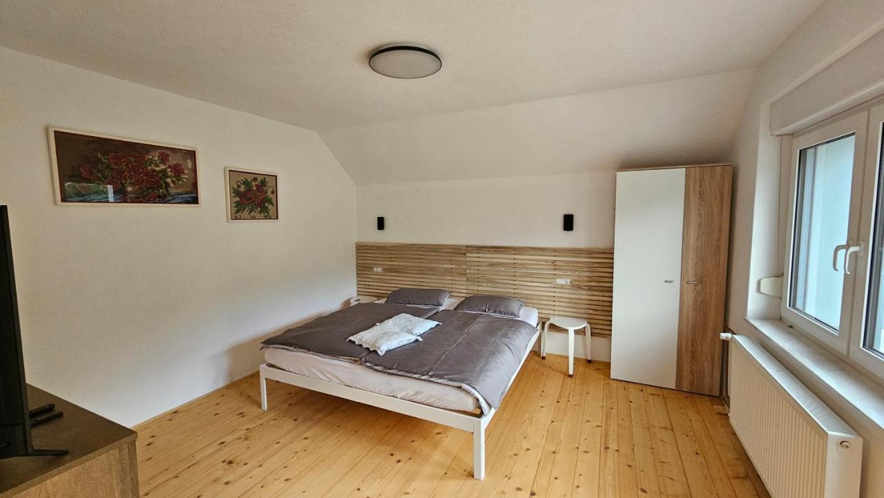 Apartma Sava-Stol Jesenice Kültér fotó