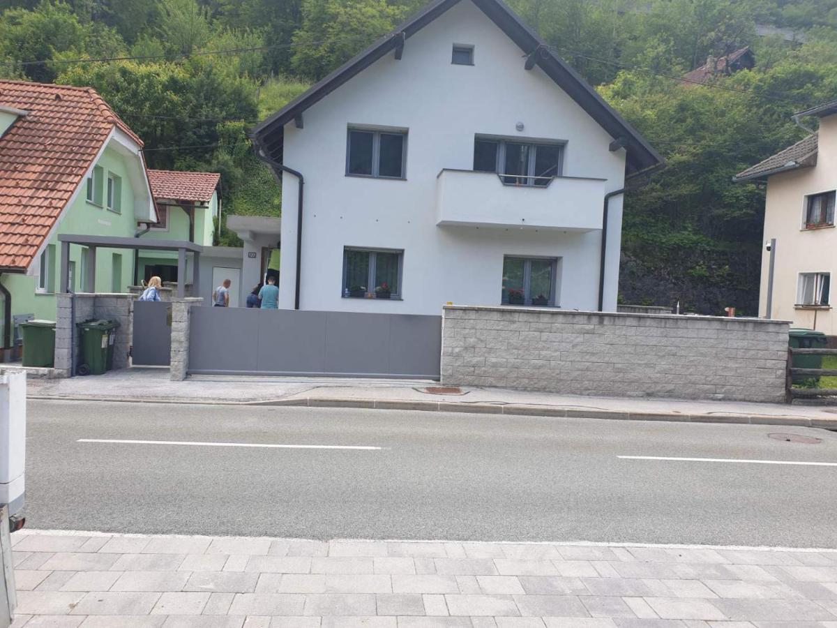 Apartma Sava-Stol Jesenice Kültér fotó