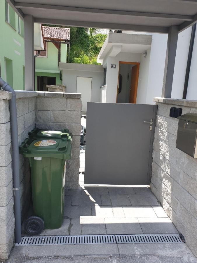 Apartma Sava-Stol Jesenice Kültér fotó